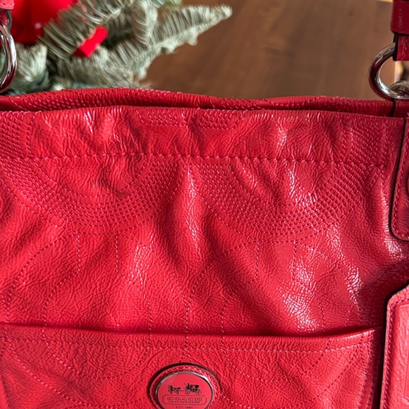 Coach Alex Op Art Patent Leather Tote Bag - Picture 9 of 11